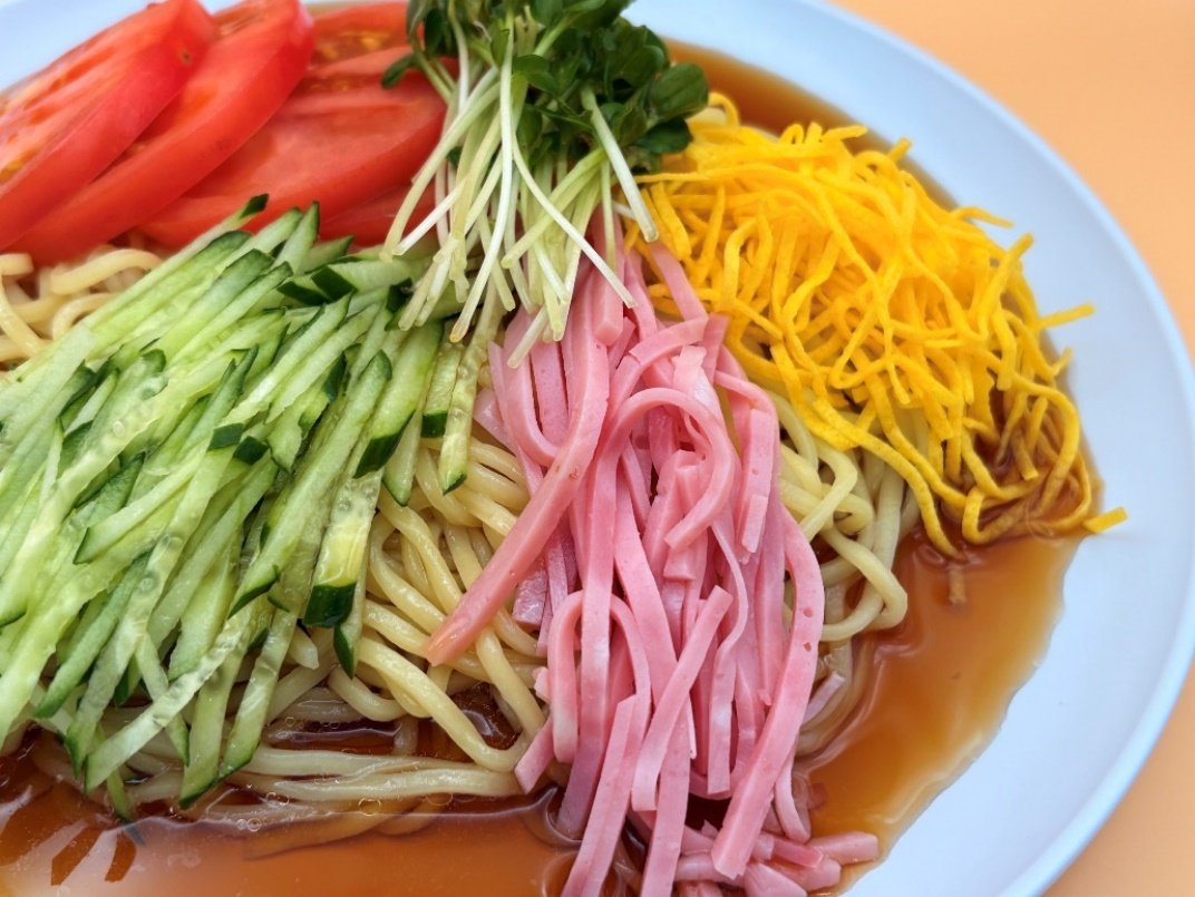 冷麺の盛り付け例